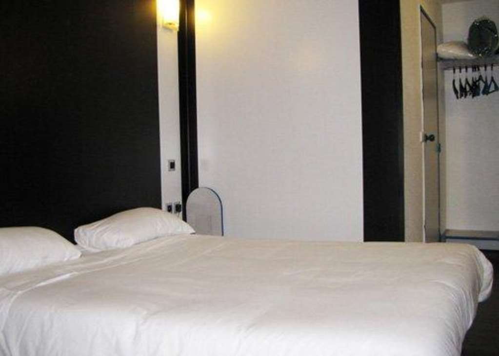Comfort Hotel Poissy Technoparc Værelse billede